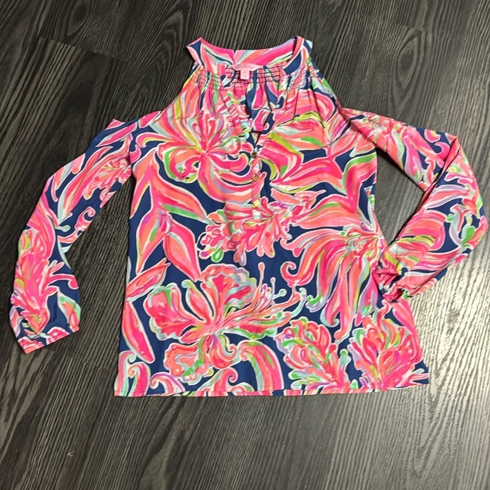 🍍LILLY PULITZER COLD SHOULDER BLOUSE🍍SZ XXS🍍pit to pit 16”🍍26”length 🍍